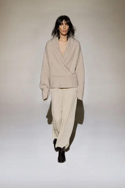Look 8